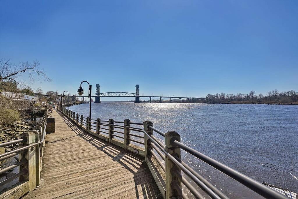 Middle Sound Hideaway~Beaches, Shopping, Families Villa Wilmington Exterior foto