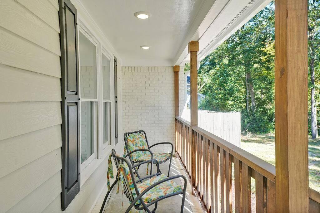 Middle Sound Hideaway~Beaches, Shopping, Families Villa Wilmington Exterior foto